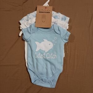 NWT Mini Hop Cutest Catch 3pc Onesie Set